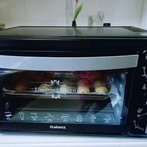 烤箱180度预热5分钟，烤盘入烤箱中层上下火烤18分左右，(根据自家烤箱性能定时间，温度)