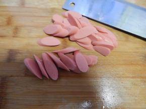 火腿肠切好