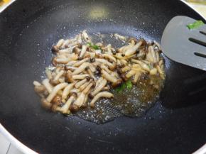 加入一点盐少匀