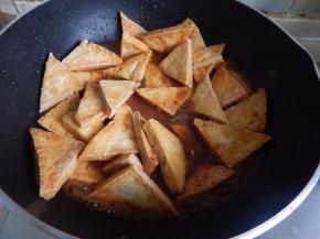 加入炸好的豆腐