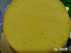 再放上第二片戚风蛋糕