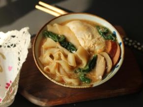 有他最爱的荷包蛋。