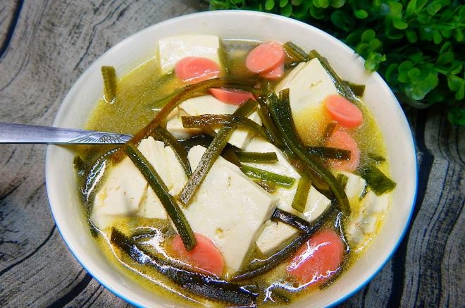 海带豆腐汤