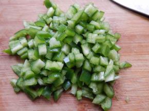 菜椒切碎