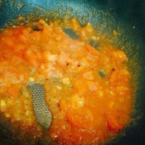 炒至番茄浓稠。