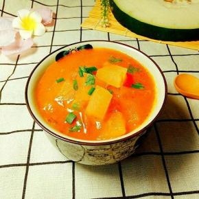 盛入汤碗中撒上葱花。