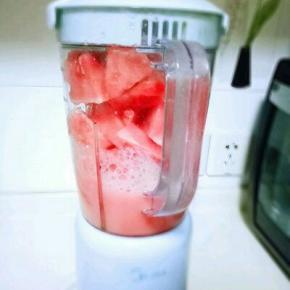 启动料理机1分钟即可。