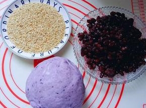 准备工作完成，蜜豆我超市买的，自己做的最好(^_^)