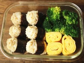 装盘，便当就做好了