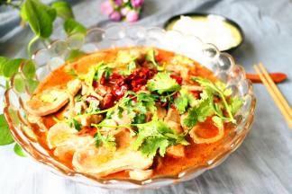 配一碗米饭开吃吧。