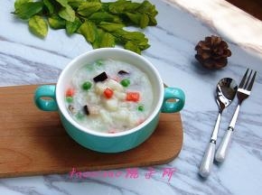 软烂的稀粥，有营养。