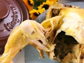 真正的原汁原味的双椒干烧鸡来了。肉质非常的嫩，烧的时候就发出阵阵诱人的香味了。