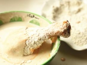 喜欢脆皮厚的可以重复上面两个过程，我以为最多两次就可以了。