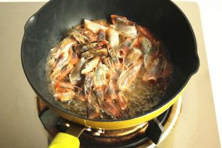 油略微多一些，小火慢熬。