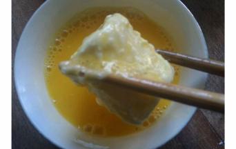 再裹上蛋液