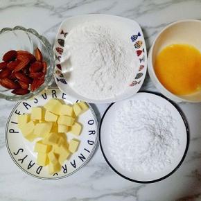 准备食材，借口敲再碗里我用筷子打散备用。