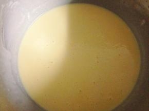 倒入沙棘汁糊中搅拌均匀。