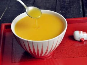 细滑的米糊比较容易消化，营养吸引更全面，开启神清气爽的一天！