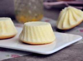 出炉后冷却倒扣脱模，脱模后花纹依然清晰立体。