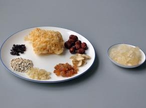 准备材料 ，材料可以用家里现成的。