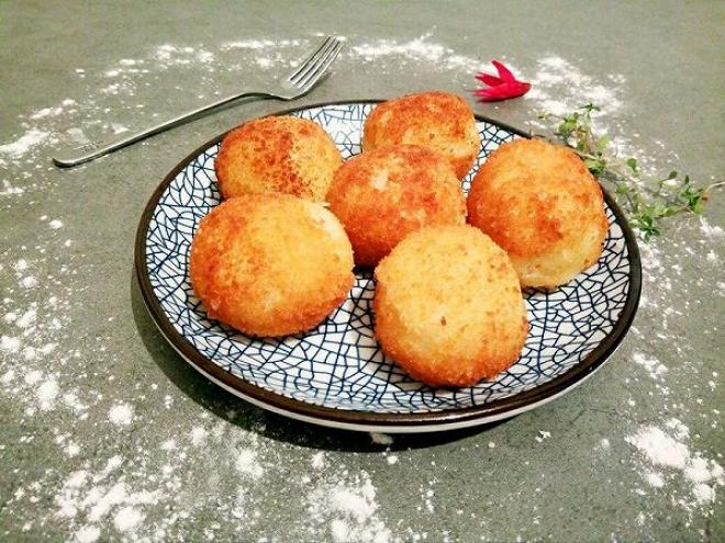 金黄诱人的芝士土豆丸子