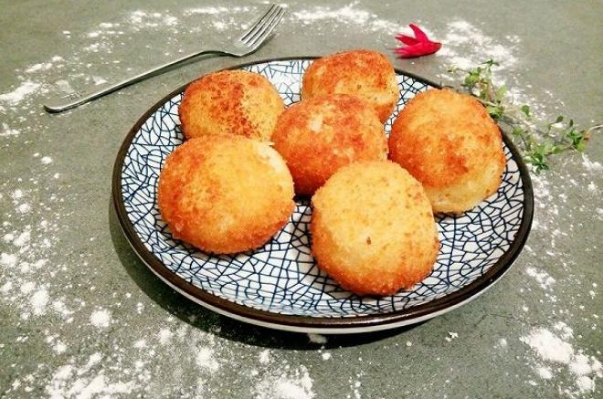 金黄诱人的芝士土豆丸子