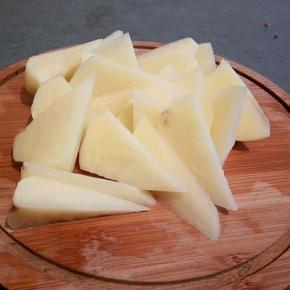 土豆切块，