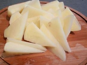 土豆切块，