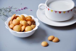 出炉后晾凉后脱模。