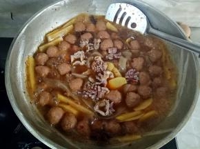 加入鸡胗花煮1分钟