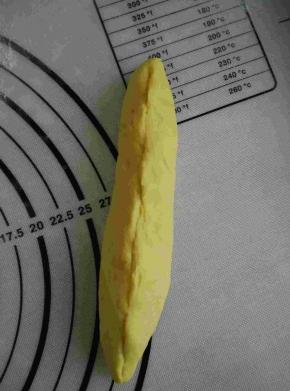 两侧捏紧，收口超下