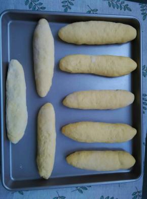 依次做好放入烤盘内