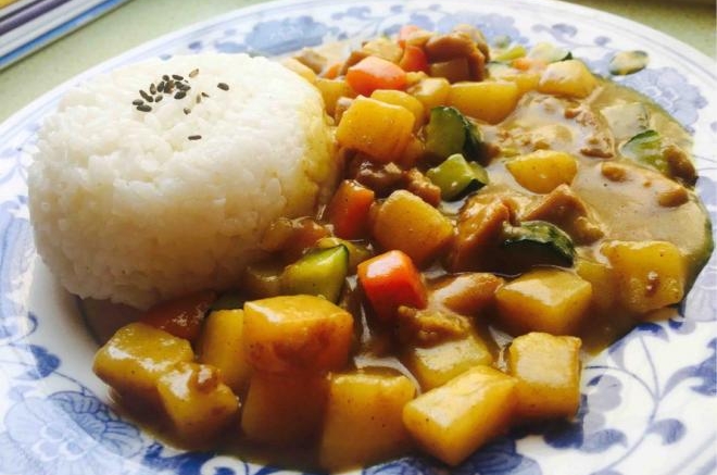 咖喱鸡丁饭