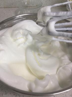 加第三次糖后打发至大弯钩