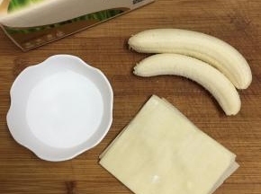 准备好所需的材料。