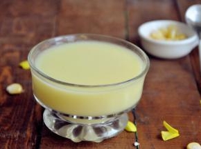 好喝的米糊完工啦，如果家里豆浆机有预约功能，可以提前一晚预约，这样早上起床能喝到。