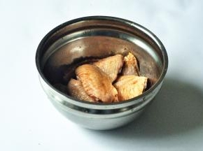 混合后腌制一小时