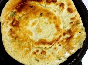 煎至两面金黄色即可！（中途记得翻面哦！）

