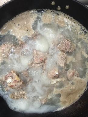 水开后，撇去浮末！

