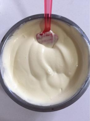 把刚刚烤好的图案从烤箱取出来！

