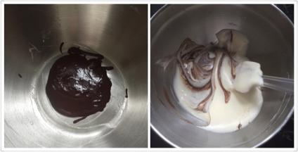 可可加2勺水调匀，取一半蛋糊倒入，翻拌成可可面糊