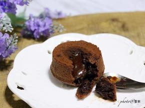 这款蛋糕需出炉趁热就吃，凉了就没有了“包藏祸心”了