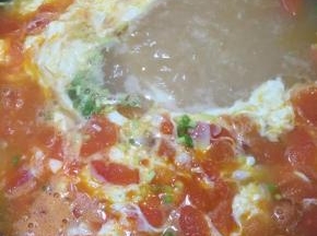 撒入葱花即可关火。