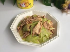 出锅装盘即可上桌享用。