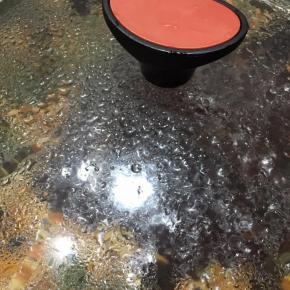 加盖转小火慢慢的煮上30分钟。