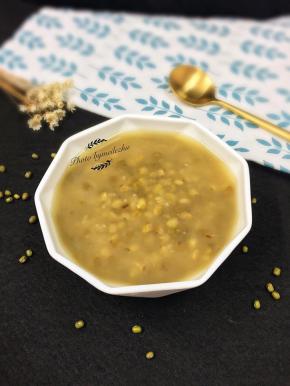 晾晾后放入冰箱冷藏口感更佳。