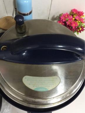 盖上盖子，按“汤”键即可！

