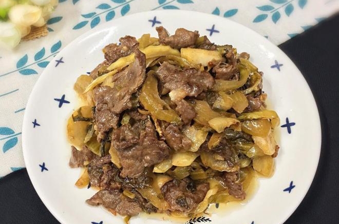 酸菜炒牛肉