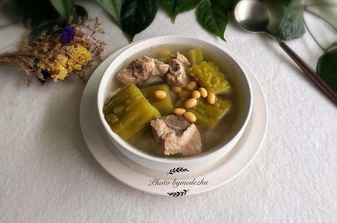 苦瓜黄豆排骨汤