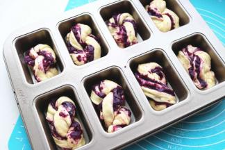 再放入学厨模具内发酵。